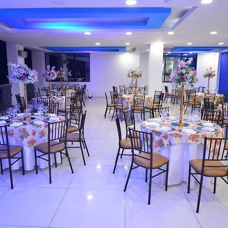 Hotel - Centro Comercial Punta Del Mar ساليناس المظهر الخارجي الصورة
