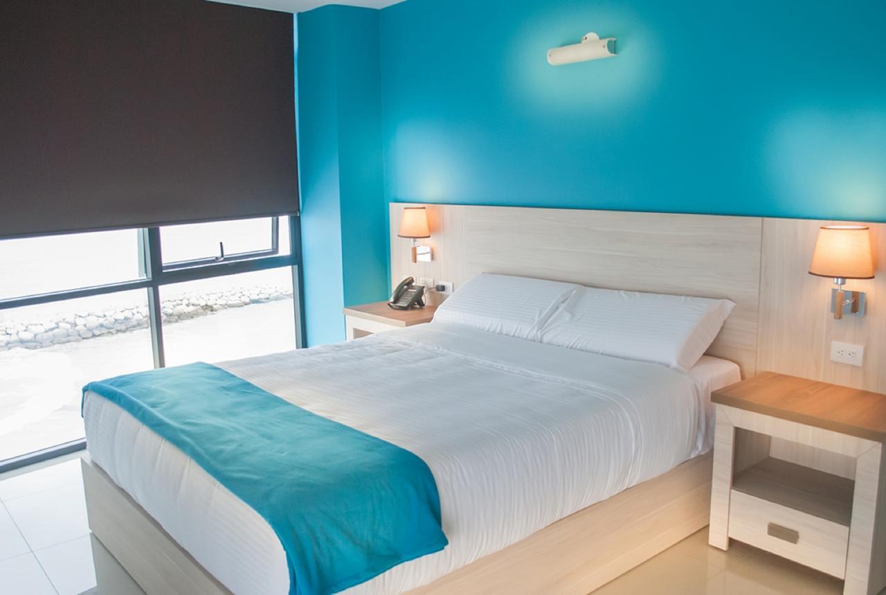 Hotel - Centro Comercial Punta Del Mar ساليناس المظهر الخارجي الصورة