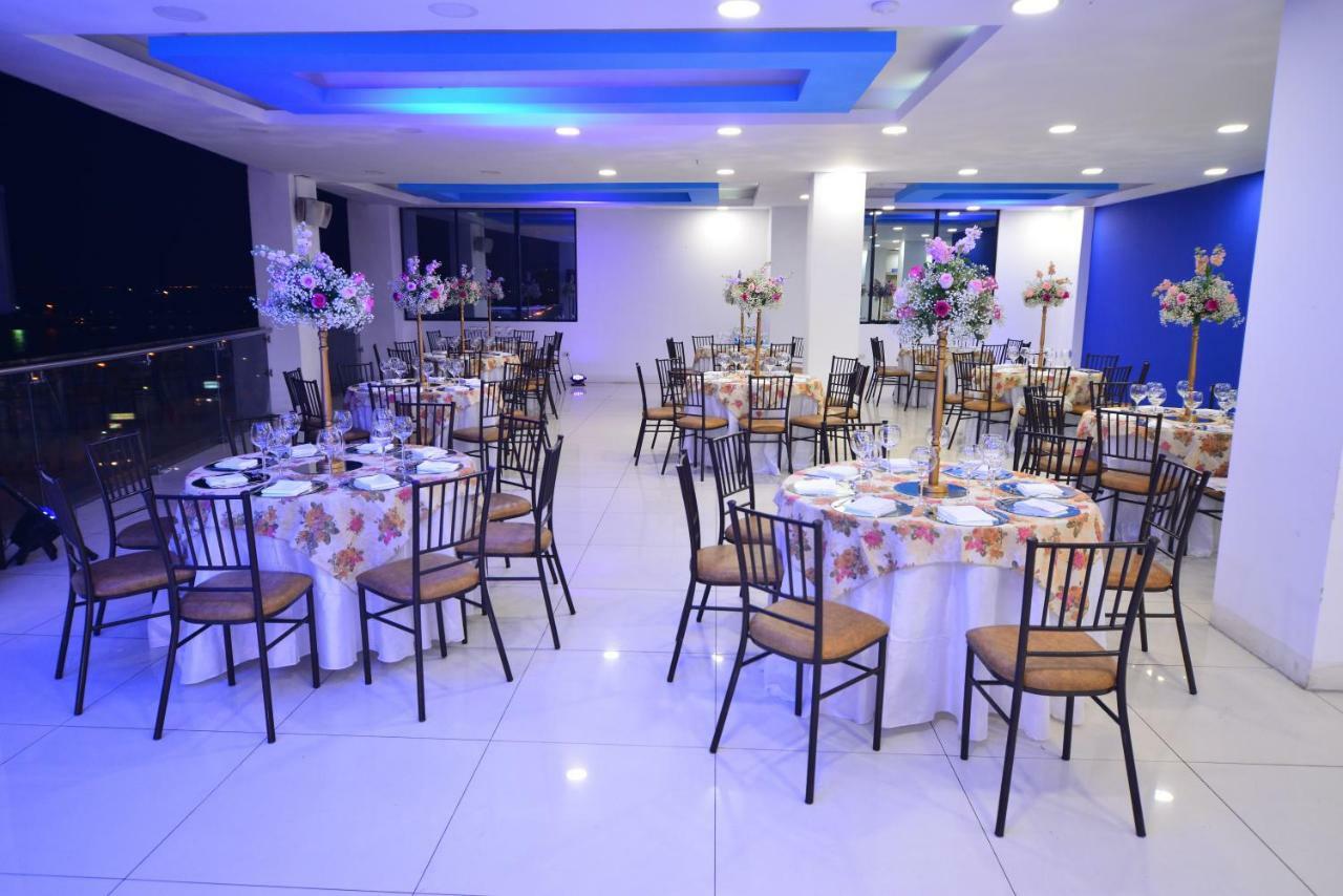 Hotel - Centro Comercial Punta Del Mar ساليناس المظهر الخارجي الصورة